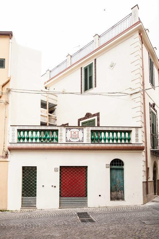 Palazzo Pagliaro Hotell Santo Stefano di Camastra Exteriör bild