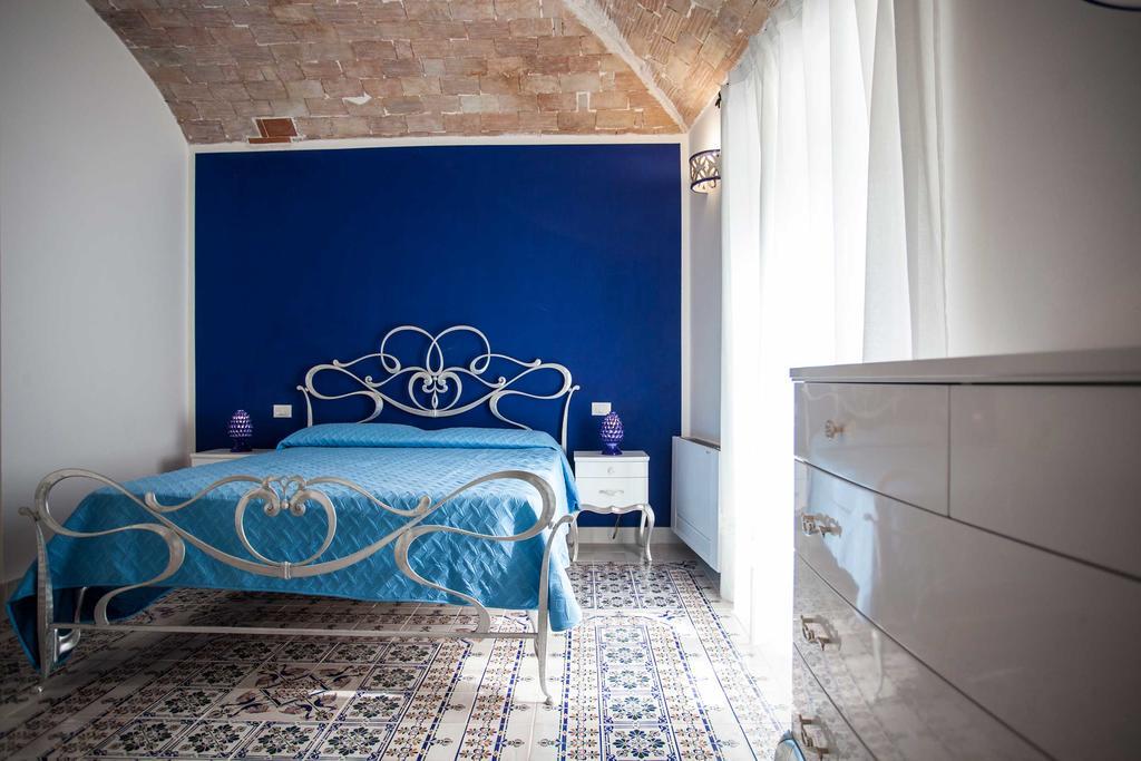 Palazzo Pagliaro Hotell Santo Stefano di Camastra Exteriör bild