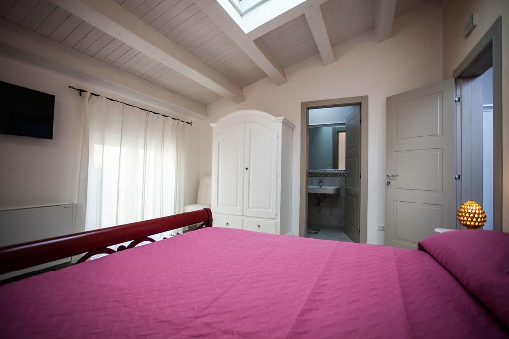 Palazzo Pagliaro Hotell Santo Stefano di Camastra Exteriör bild